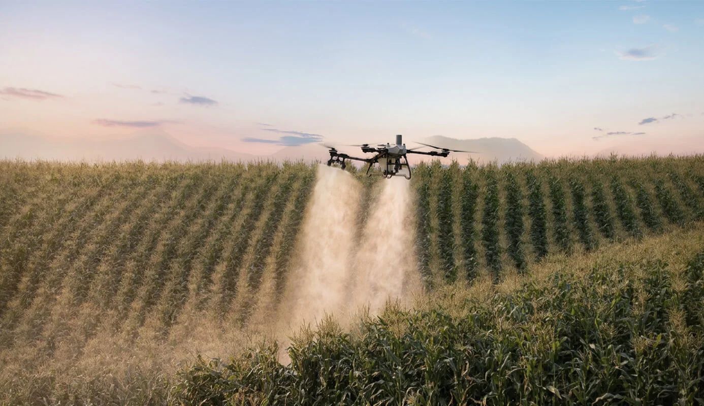 DJI AGRAS T55 — 50 L spray tank Up to 50 L/min with optional mist sprinklers